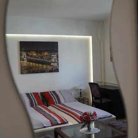 Lägenhet Sinko - Free Garage Parking, Central, 2 Bedrooms 4 Single Beds, Flexi Check-out