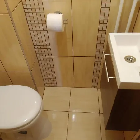 דירה Sinko - Free Garage Parking, Central, 2 Bedrooms 4 Single Beds, Flexi Check-out בודפשט