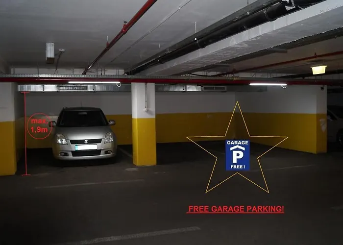 Sinko - Free Garage Parking, Central, 2 Bedrooms 4 Single Beds, Flexi Check-out * Budapest