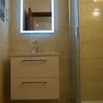 Sinko - Free Garage Parking, Central, 2 Bedrooms 4 Single Beds, Flexi Check-out 布达佩斯