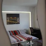 公寓 Sinko - Free Garage Parking, Central, 2 Bedrooms 4 Single Beds, Flexi Check-out
